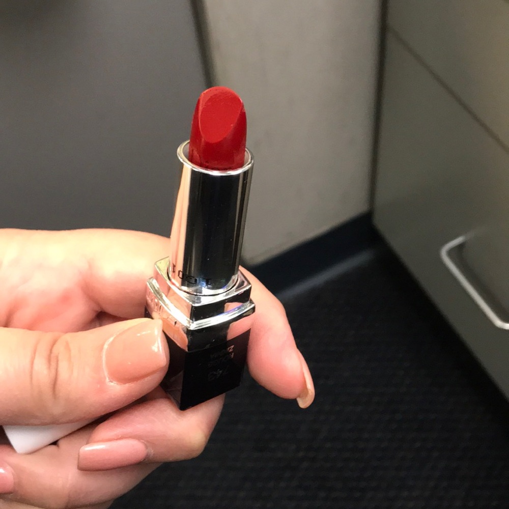 Dior lipstick #743 rouge zinnia
